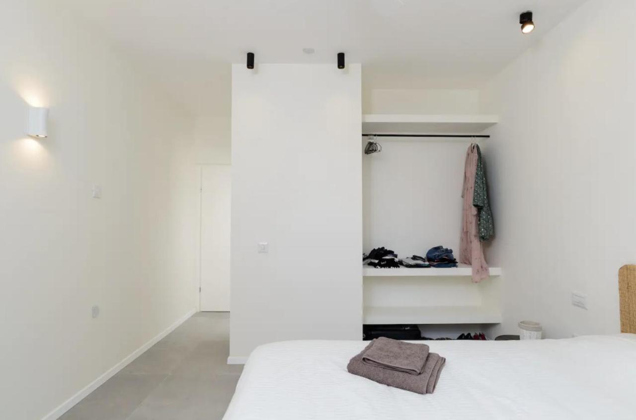 Stylish & Spacious 3 Bedroom Apartment By The Sea Netanya Exterior photo